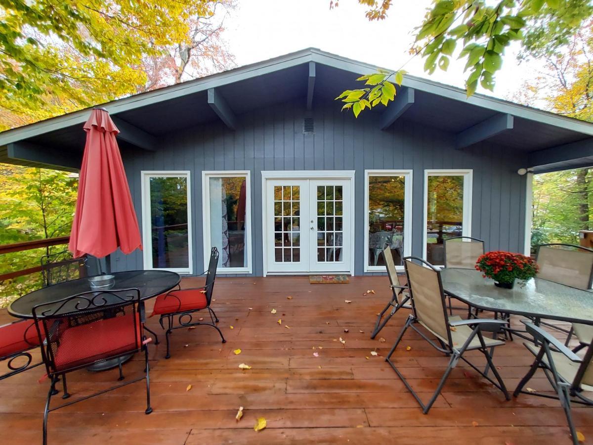 Chic And Stylish Home Hot Tub,4 Bedrooms, Game Movie Room, Firepit, Arcades, Playground On Site 2 Min Walk From Pool And Lake Tobyhanna Bagian luar foto