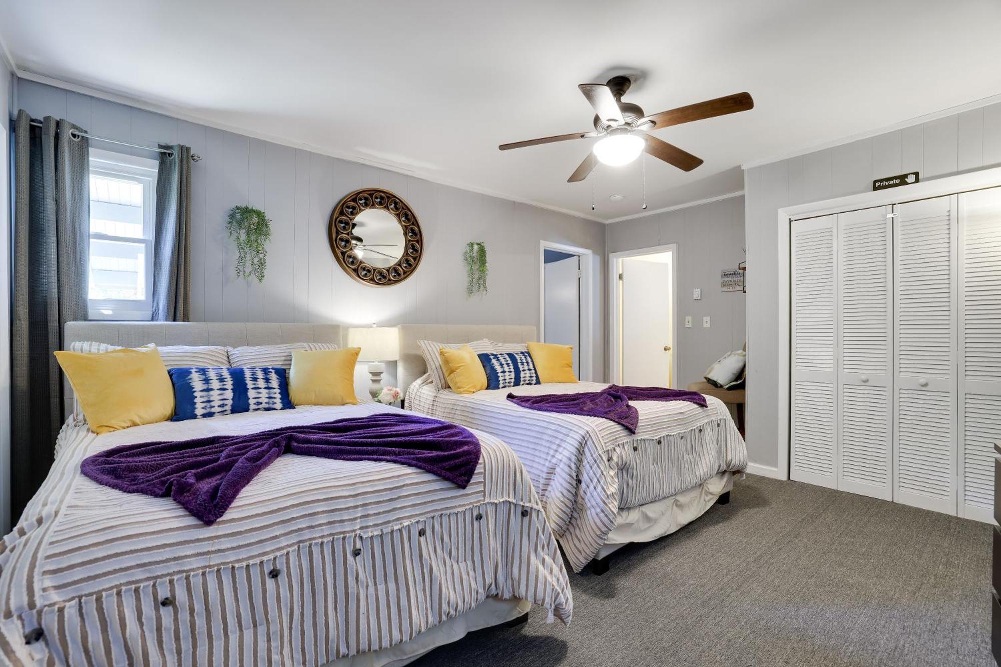 Chic And Stylish Home Hot Tub,4 Bedrooms, Game Movie Room, Firepit, Arcades, Playground On Site 2 Min Walk From Pool And Lake Tobyhanna Bagian luar foto