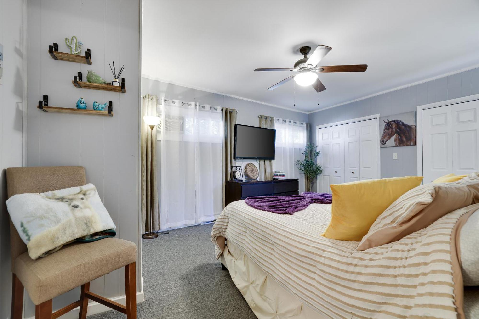 Chic And Stylish Home Hot Tub,4 Bedrooms, Game Movie Room, Firepit, Arcades, Playground On Site 2 Min Walk From Pool And Lake Tobyhanna Bagian luar foto